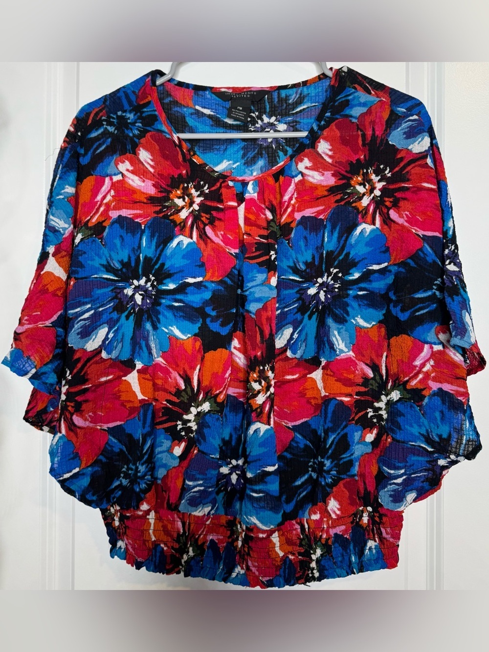 Investments petites Red & Blue Floral Blouse - Bold Summer Top Sz Petite MD